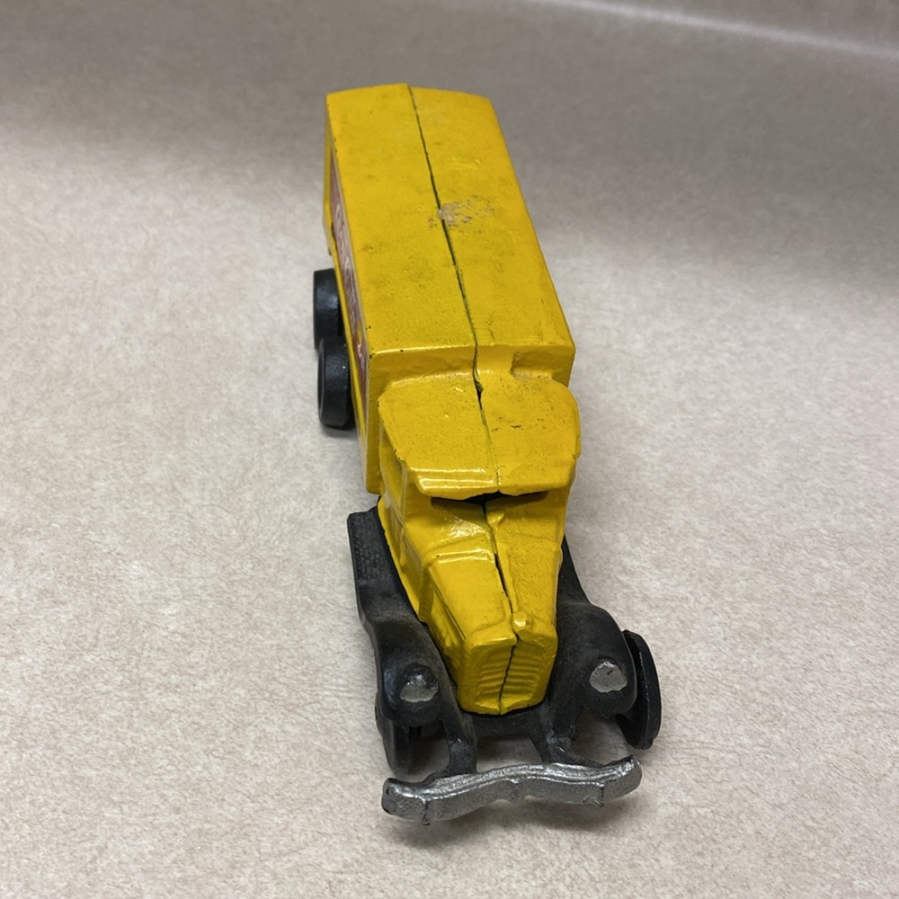 Coca Cola Yellow Toy Truck cast iron - Picture 2 of 4